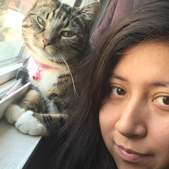 Meet your Posher, Itzel - Picture 1 of 1